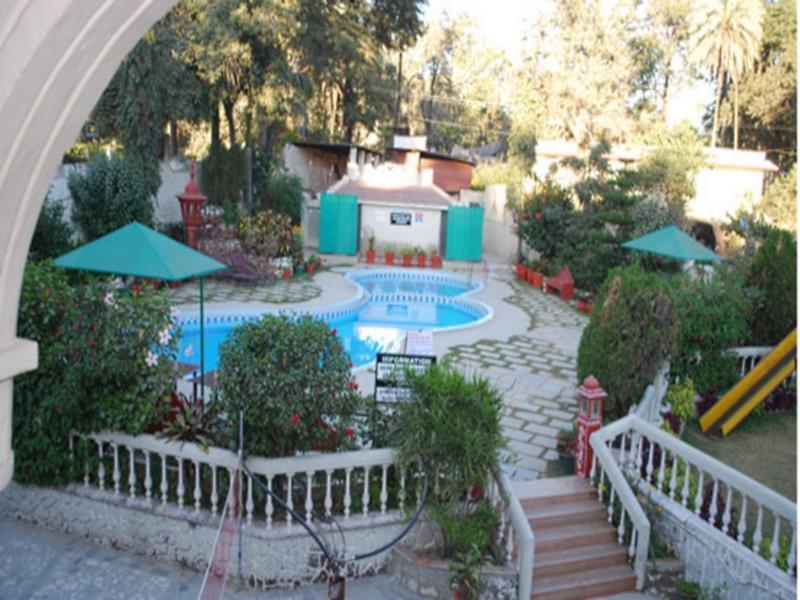 Hotel Savera Palace Mount Abu Exterior foto