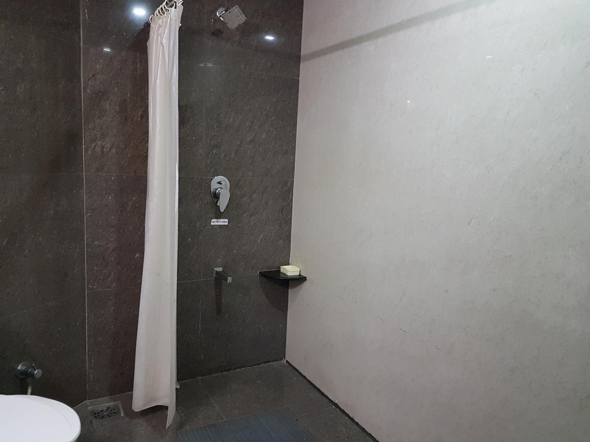 Hotel Savera Palace Mount Abu Exterior foto