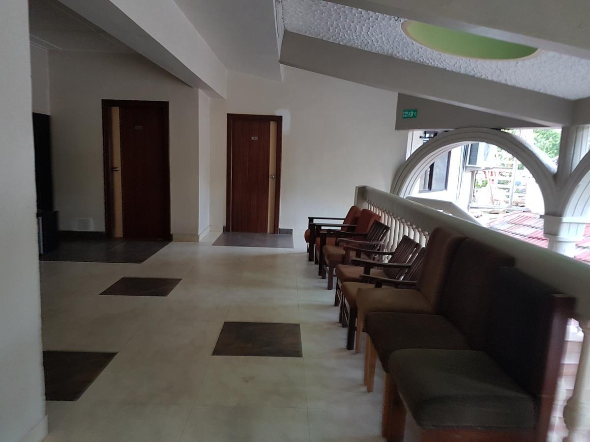 Hotel Savera Palace Mount Abu Exterior foto